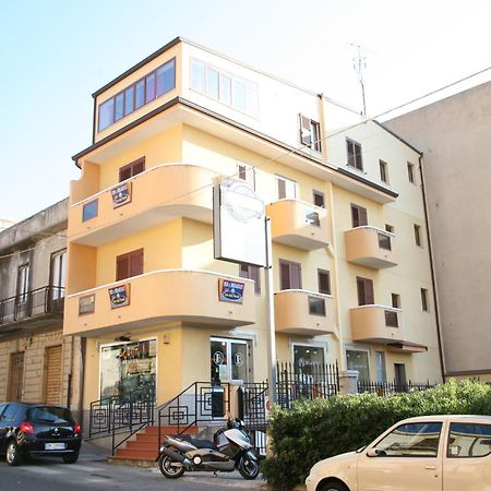 Sun And Beach Catona Di Reggio Calabria Екстериор снимка
