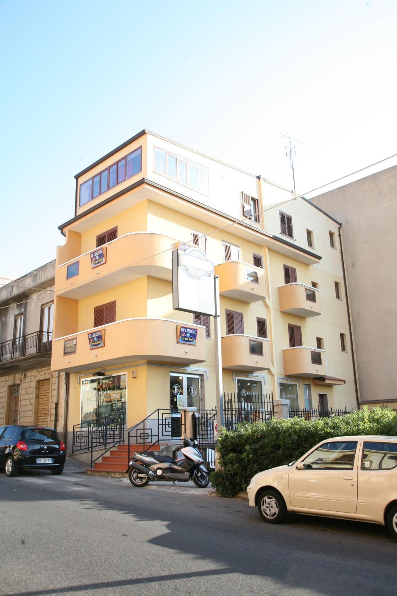 Sun And Beach Catona Di Reggio Calabria Екстериор снимка